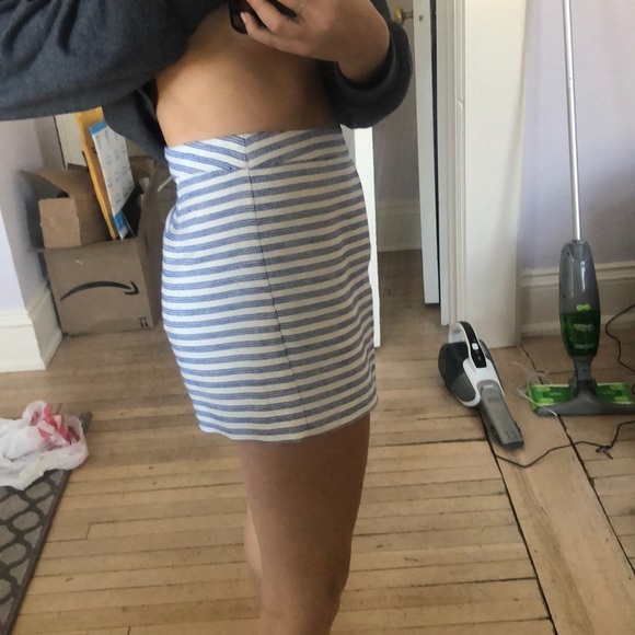 NWT BCBG Generation Dress Shorts - Picture 6 of 7